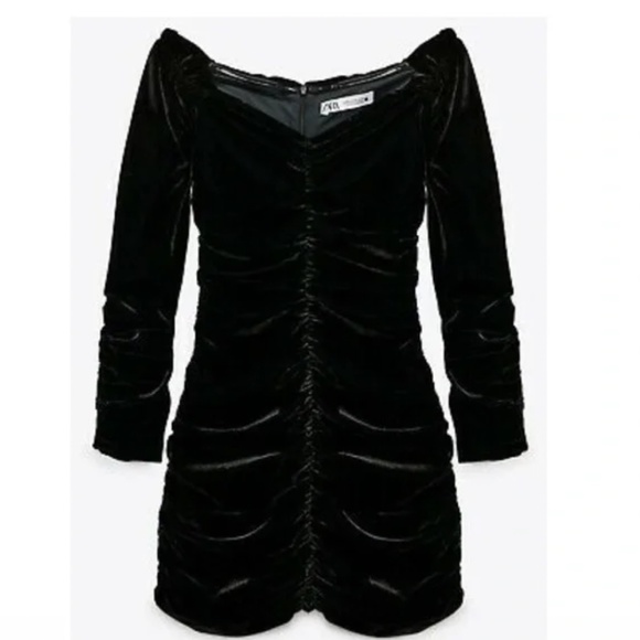 Zara Black Velvet Mini Dress Long Sleeves Sweetheart Neckline Short Dress M NWOT - Picture 1 of 4
